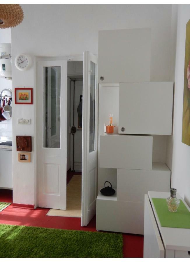 Bilocale A San Salvario Apartment Turin Bagian luar foto